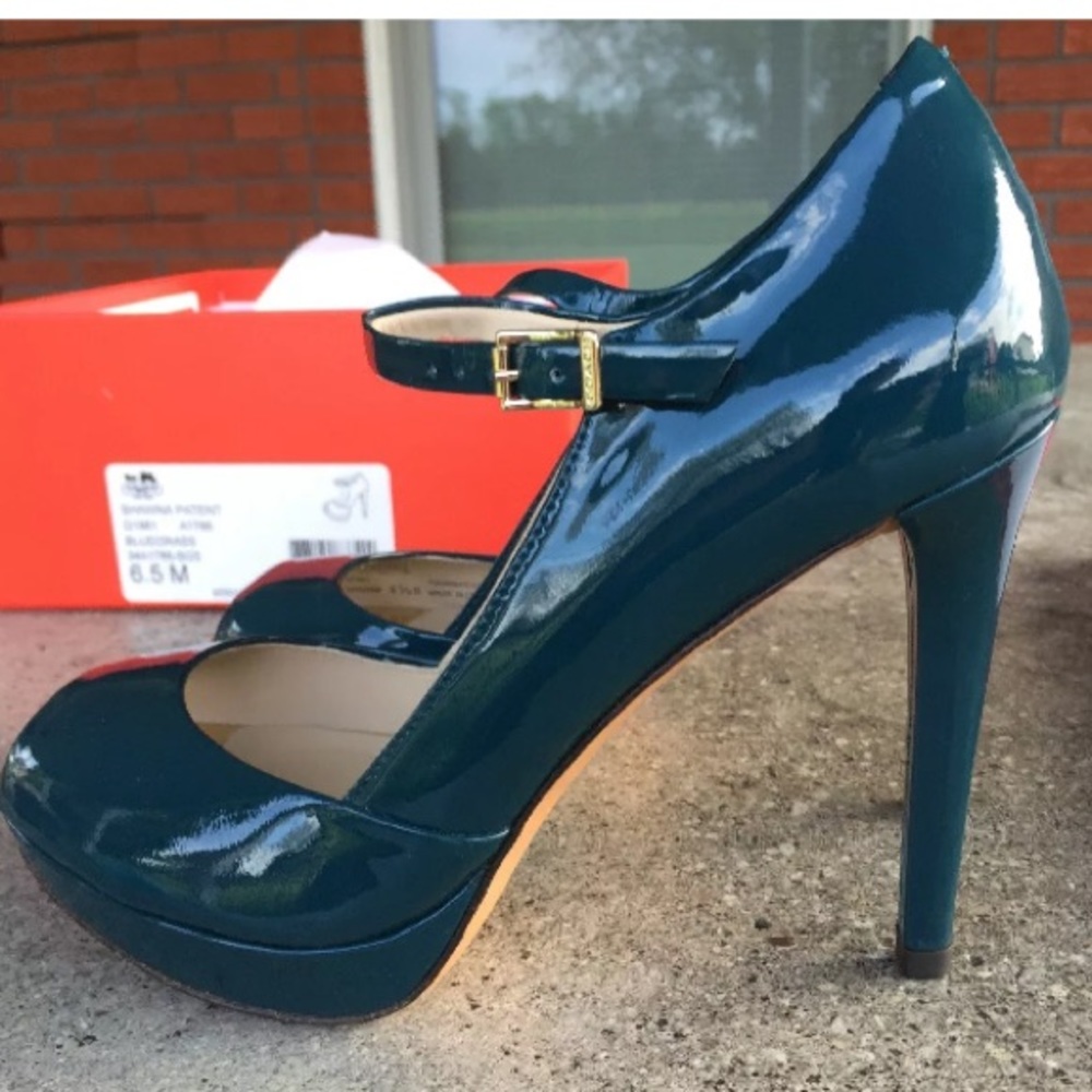 COACH Shawna Patent Heels 6.5